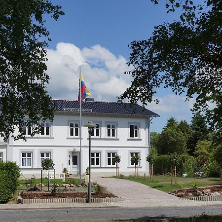 Haus Buddenbrock Auf Ruegen Wiek auf Ruegen Luaran gambar