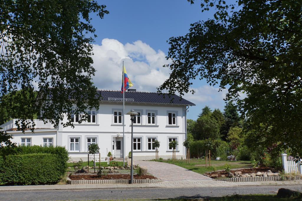 Haus Buddenbrock Auf Ruegen Wiek auf Ruegen Luaran gambar